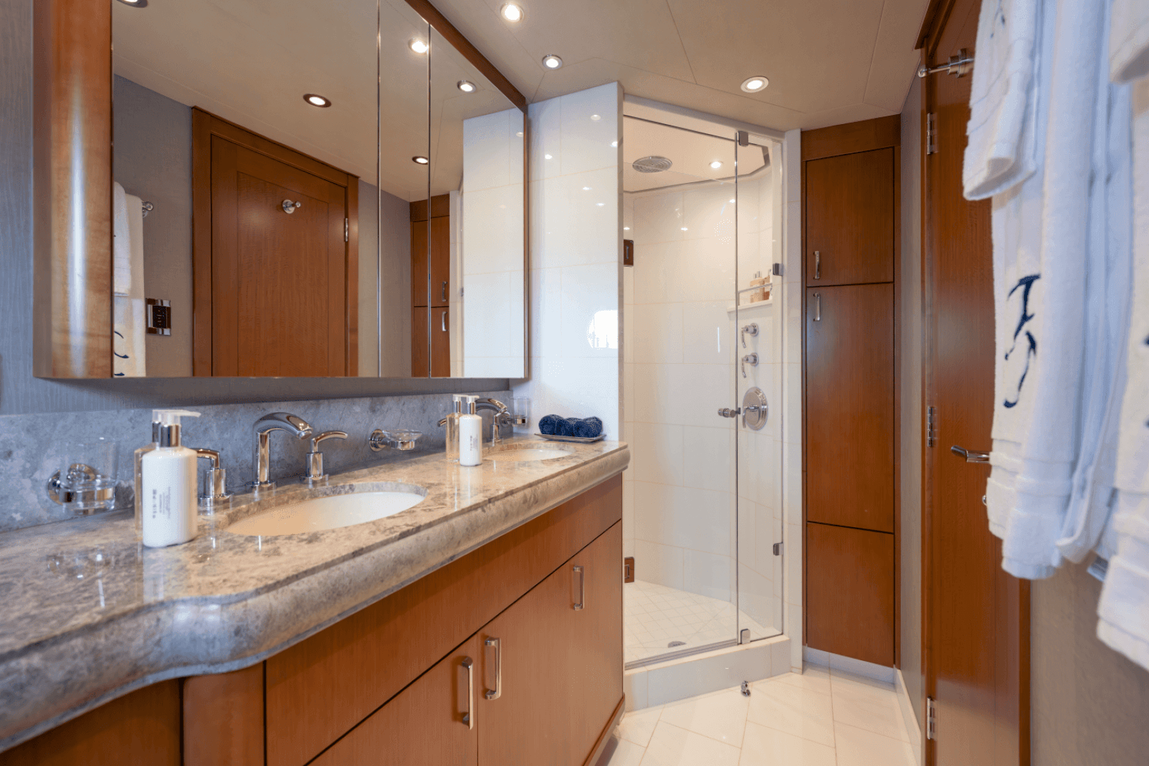 2014 Westport 40M - Image 88