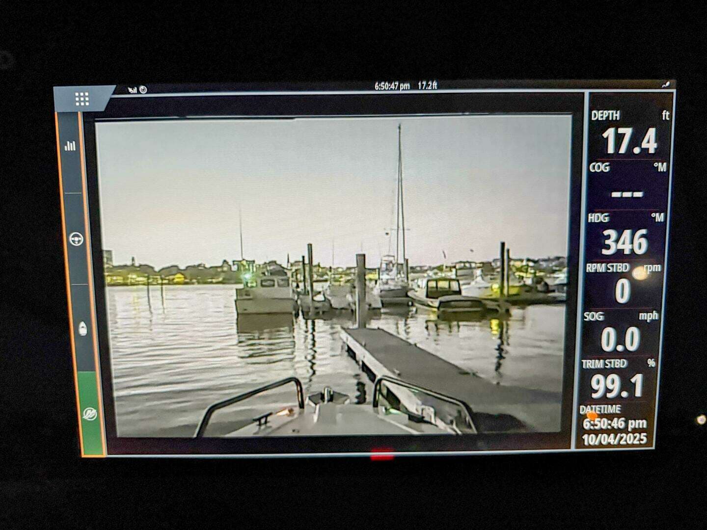 2022 Axopar 37 XC Cross Cabin - Image 27