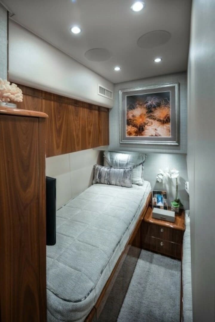 2027 Viking 58 Convertible - Image 7