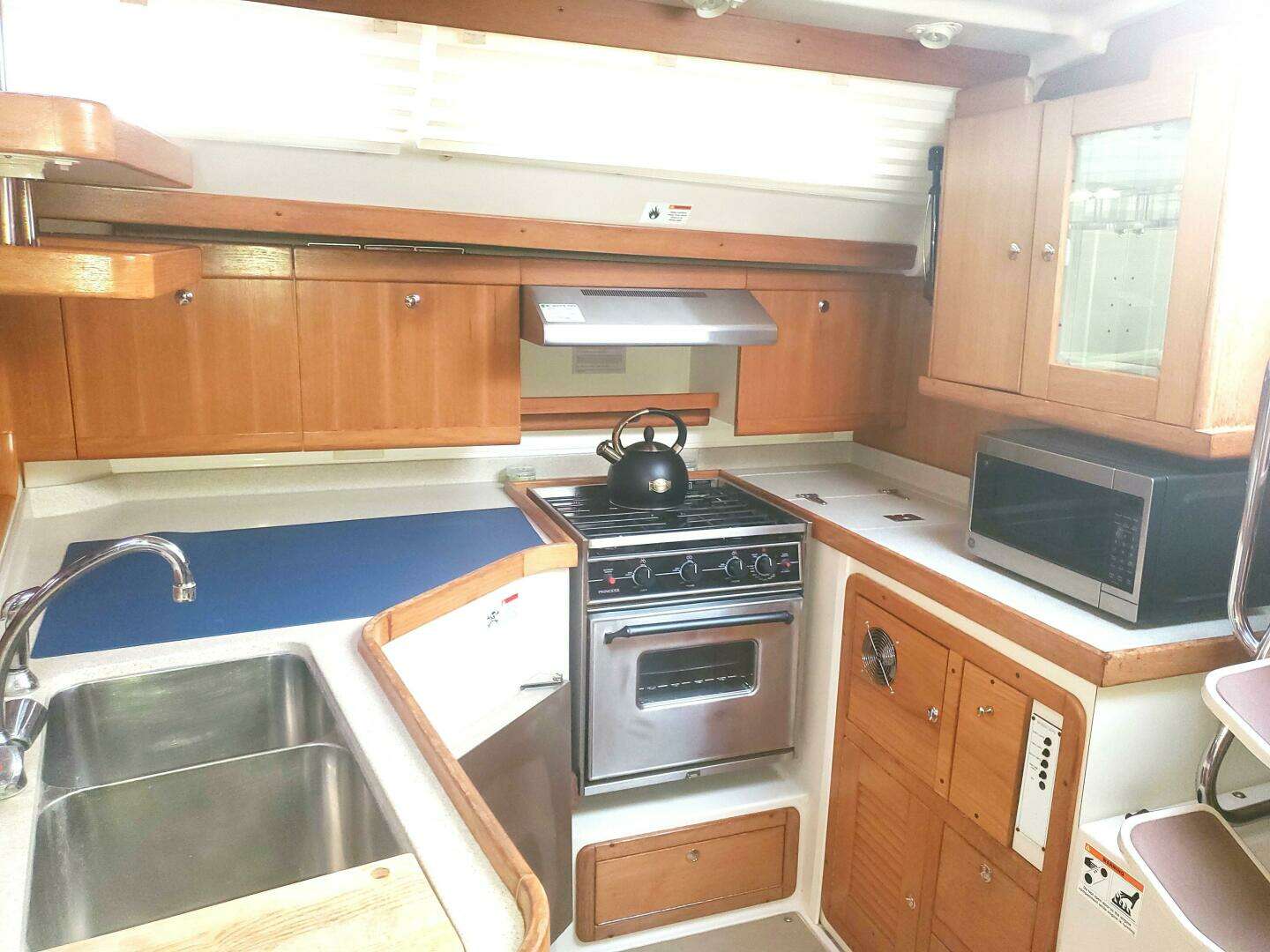 2007 Catalina 400 MK II - Image 20