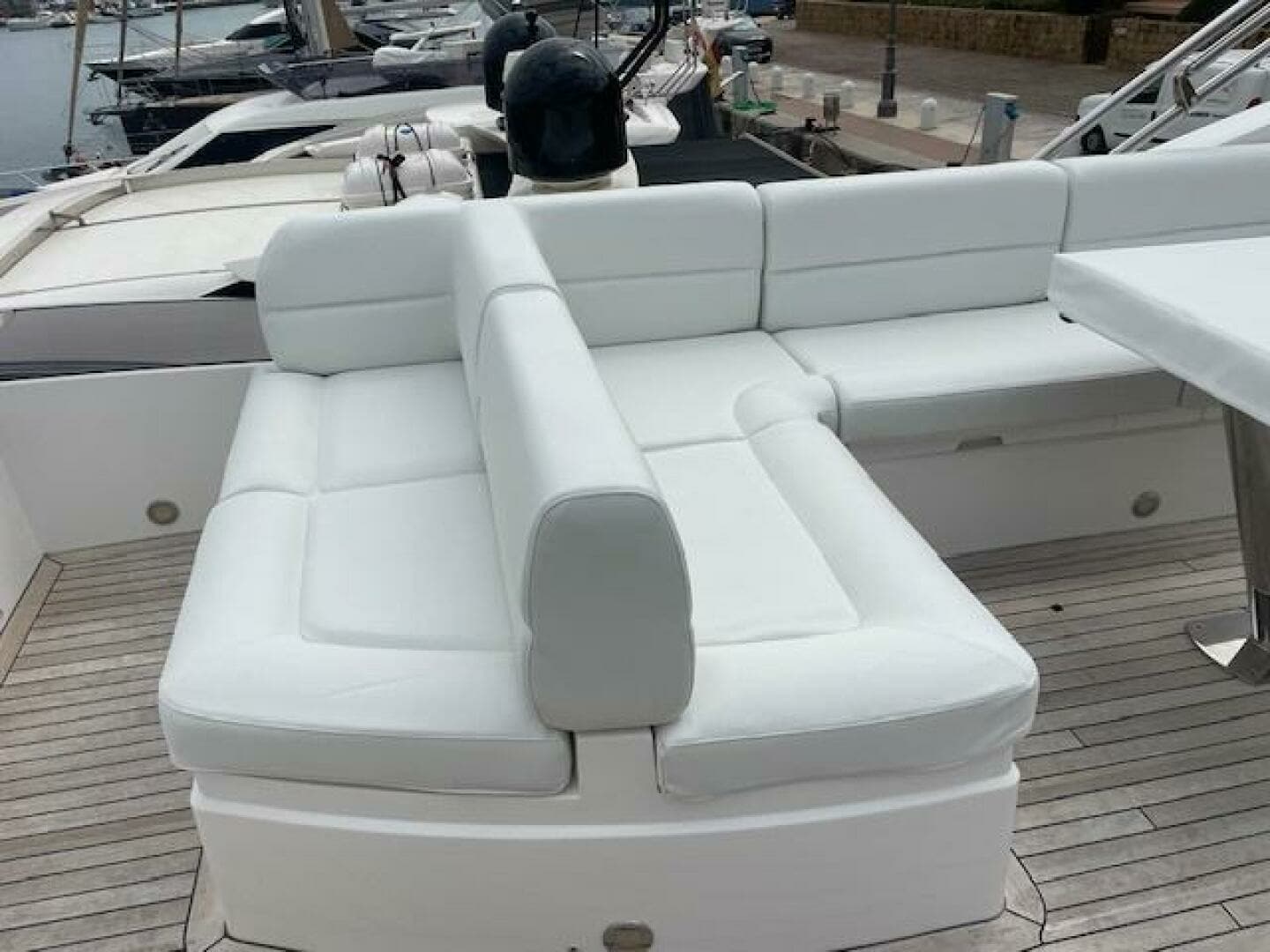 2015 Sunseeker Sport Yacht 68 - Image 27