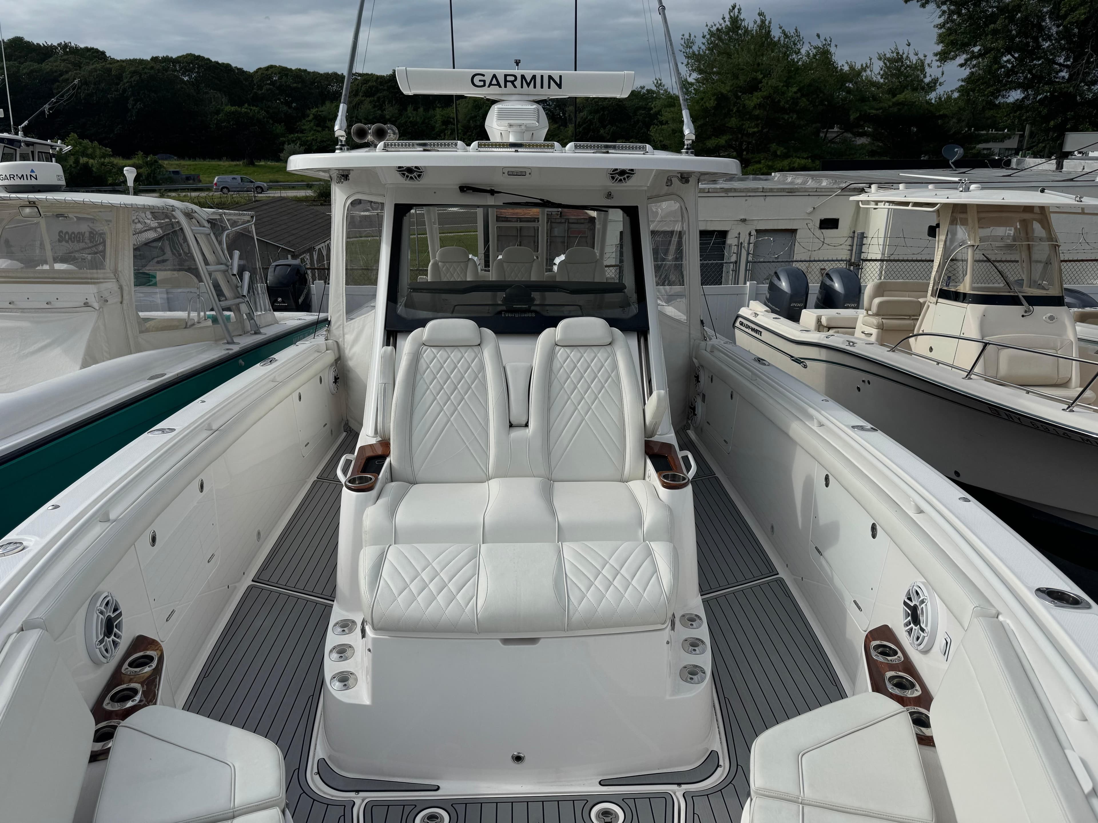 2021 Everglades 395 Center Console - 11