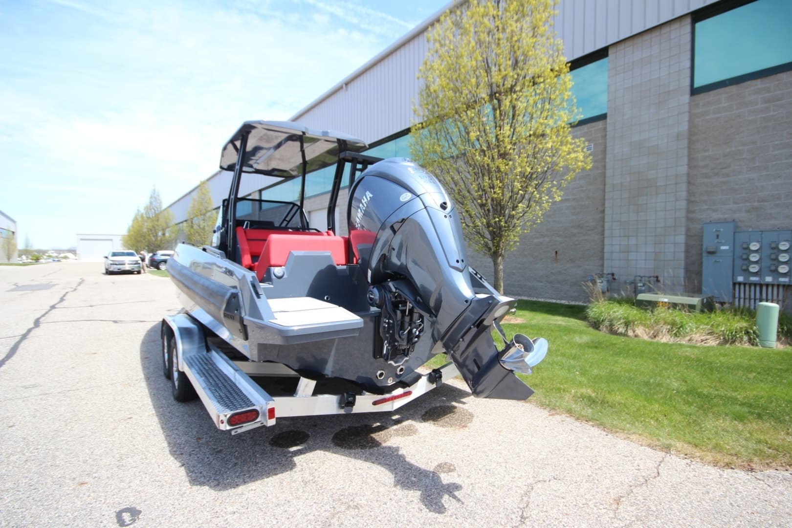 2026 Iron 827 T-Top - Image 8