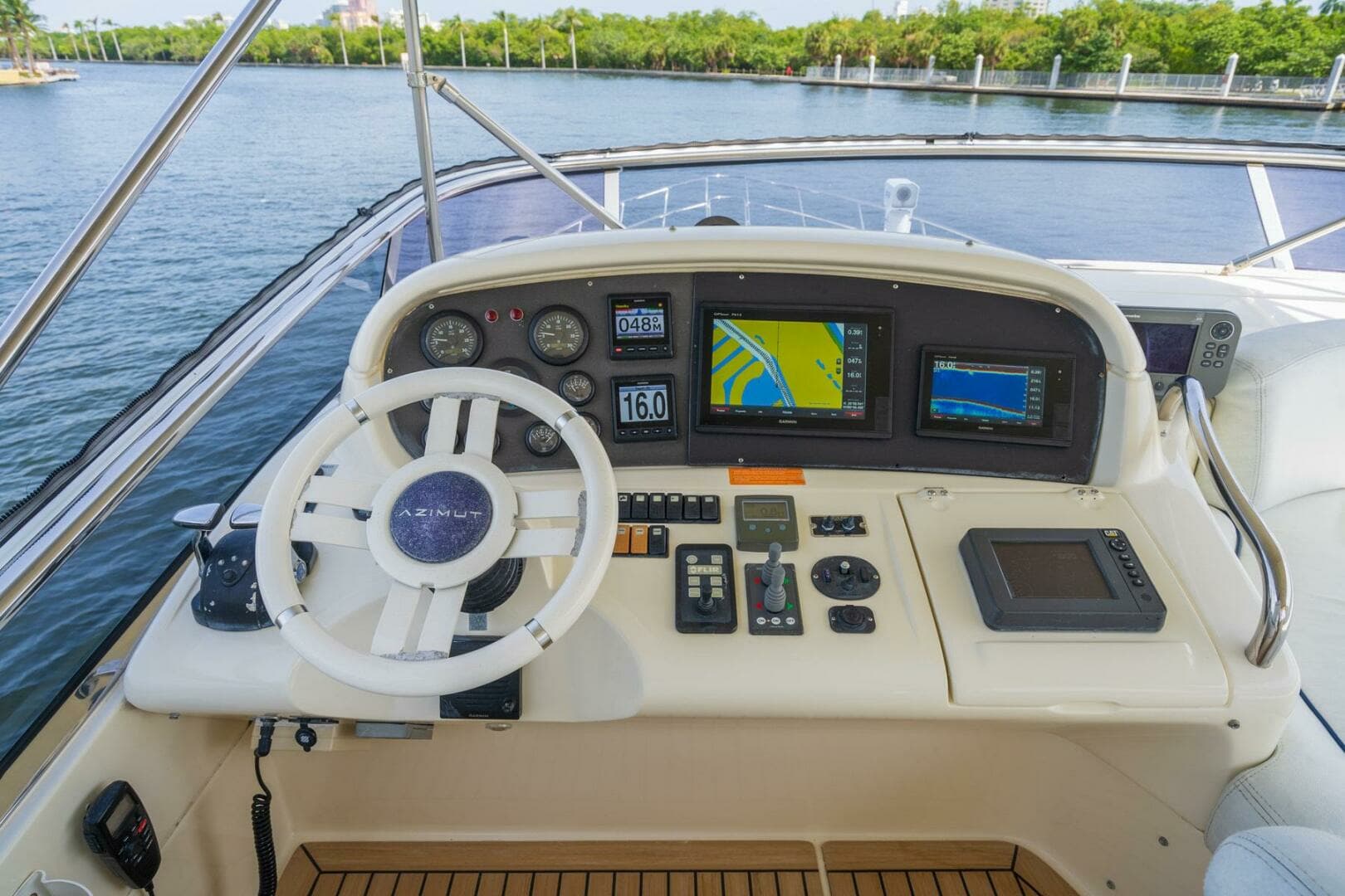 2009 Azimut 62E - Image 15