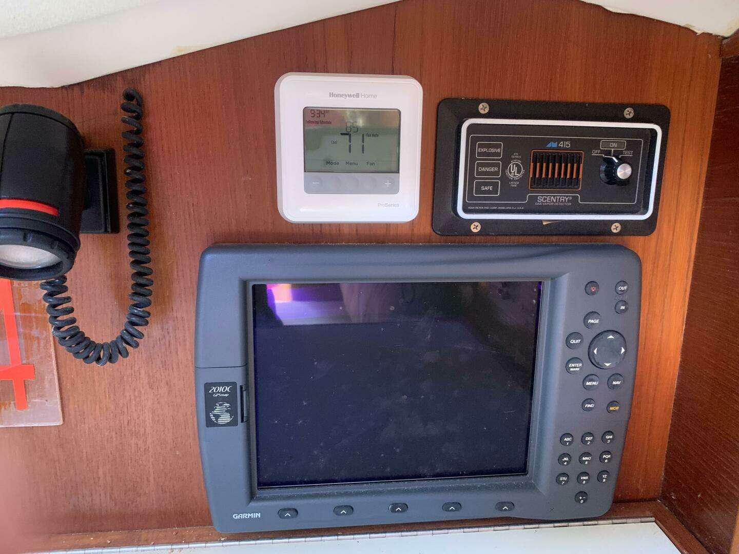 1987 Nonsuch Ultra 30 - Image 38