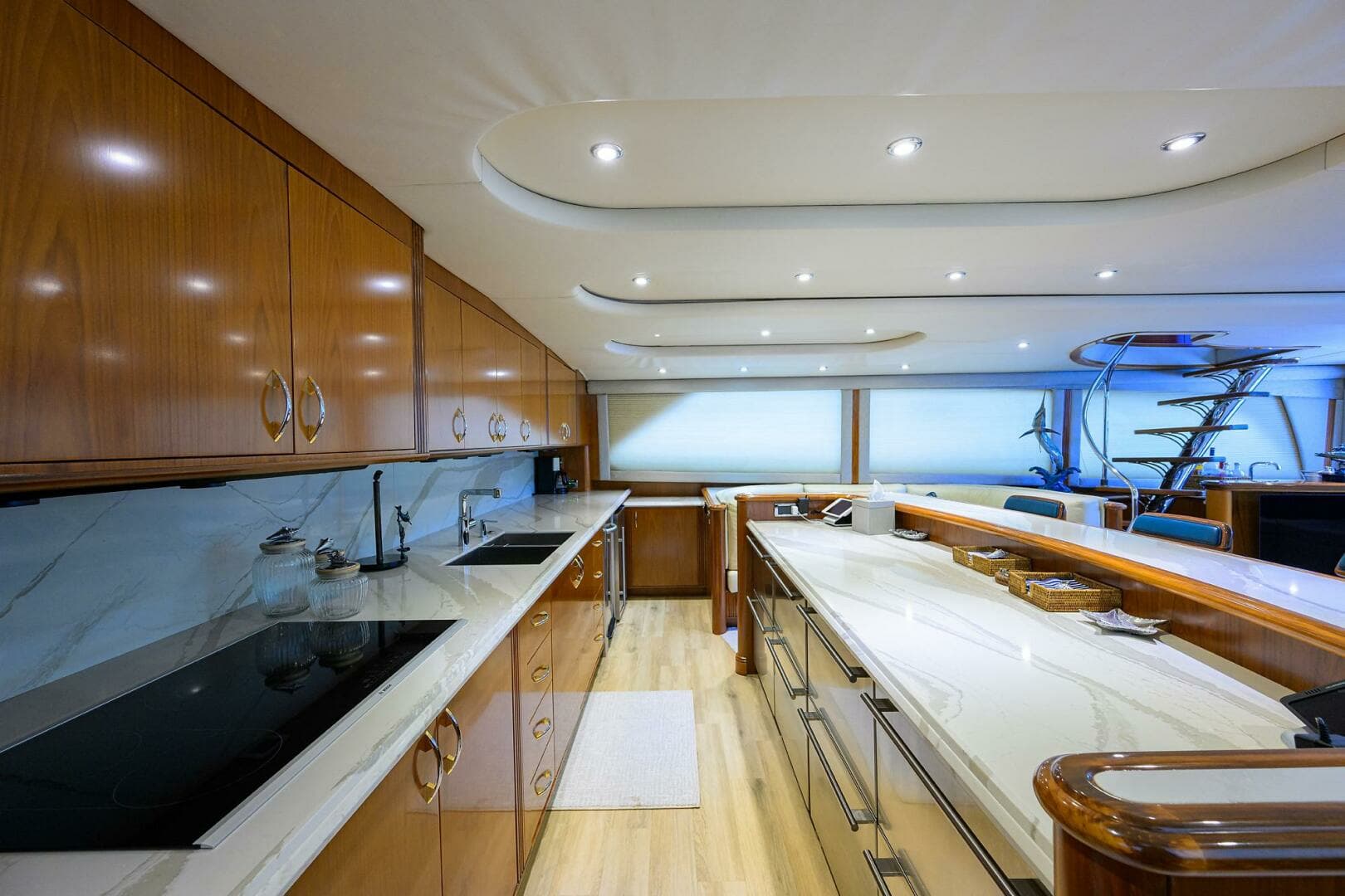 2004 Sea Force IX 82 Enclosed Bridge - Image 27