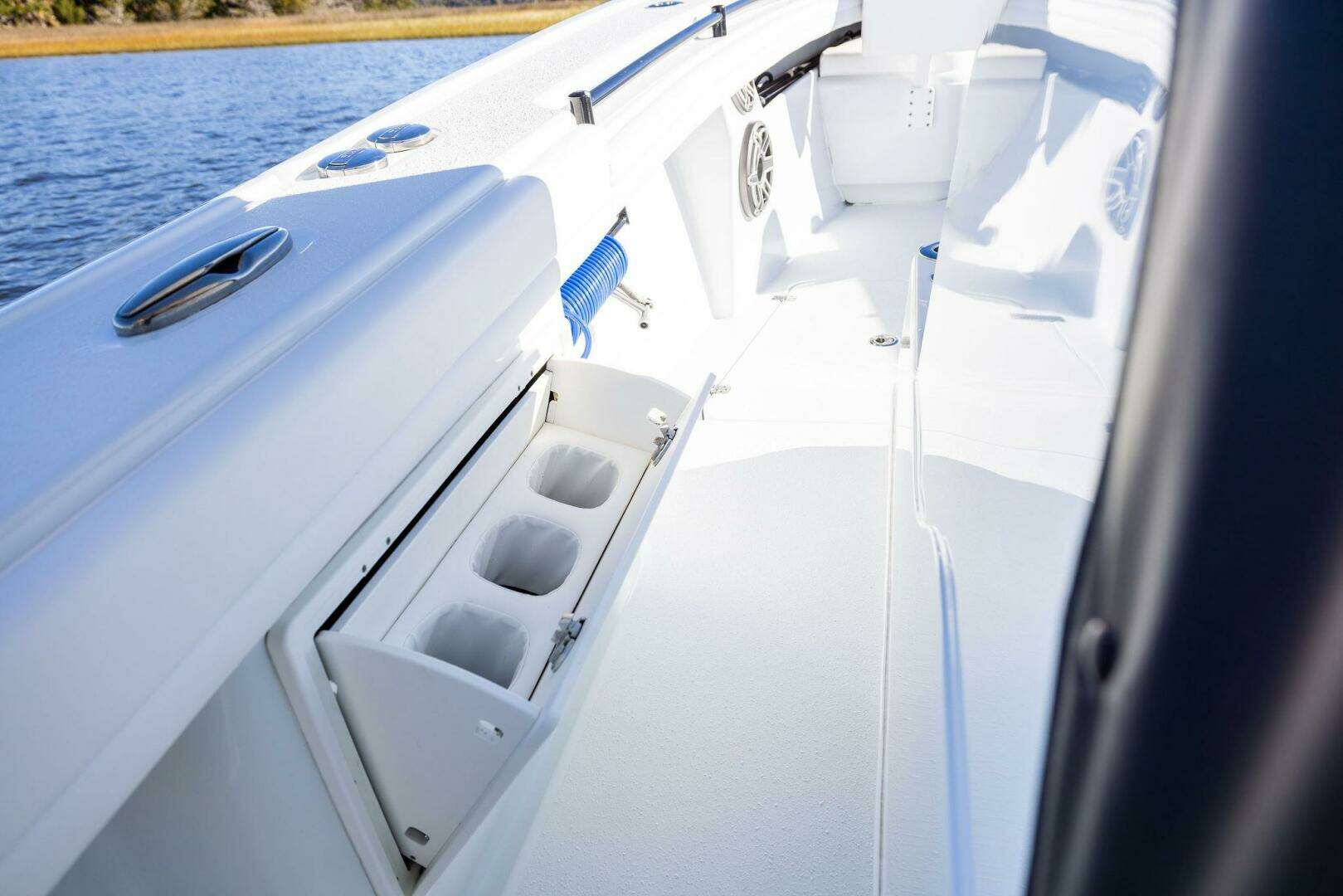 2023 Yellowfin 32 Offshore - Image 63