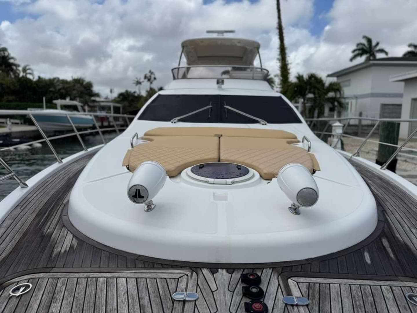 2014 Azimut 64 - Image 3