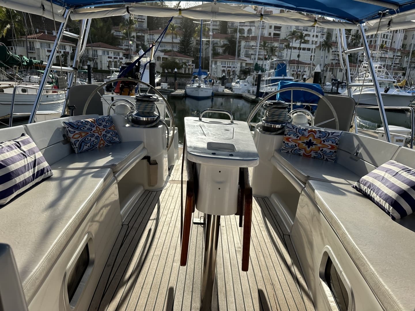 2006 Beneteau 523 - Image 9