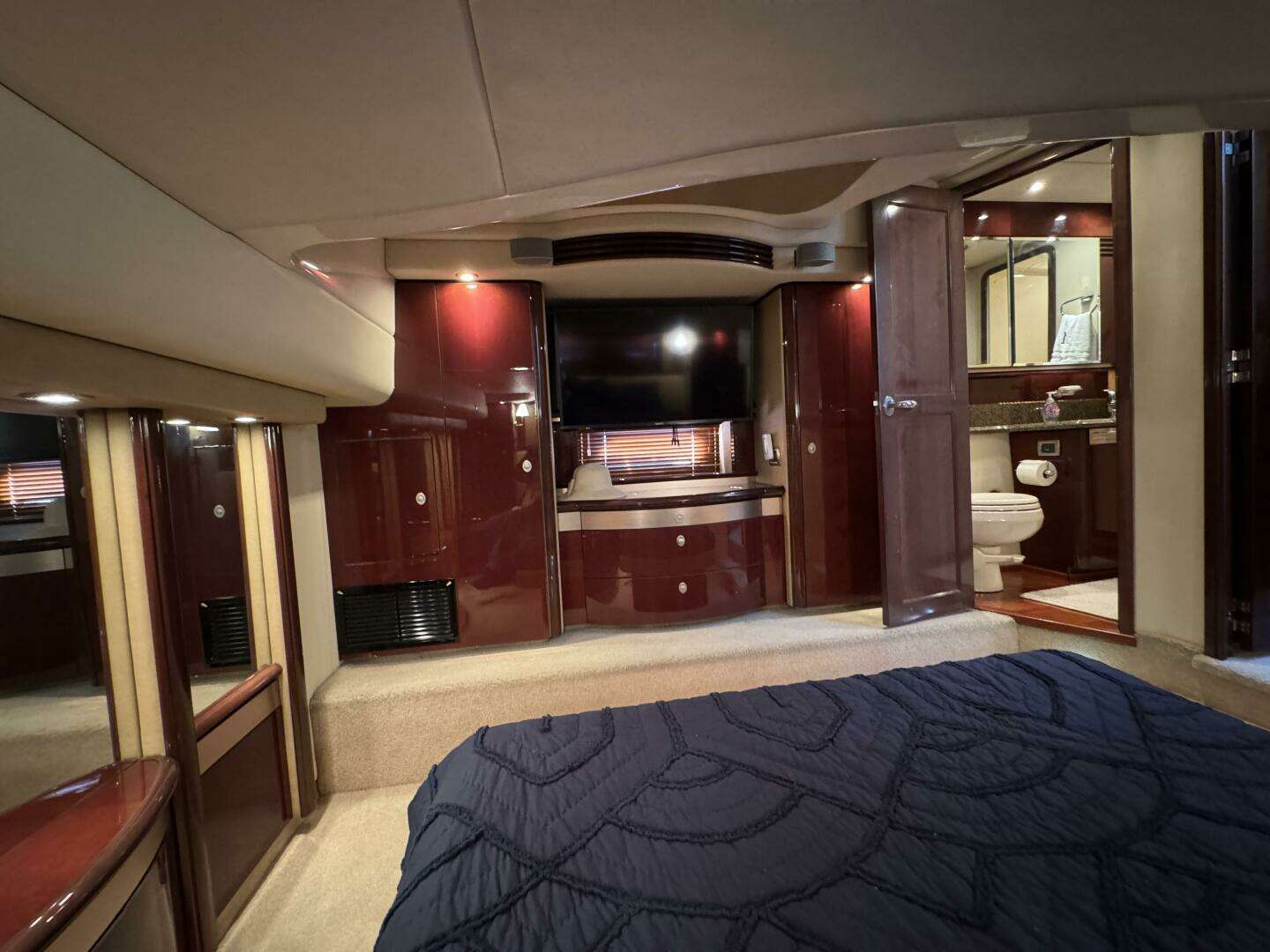 2007 Sea Ray 58 Sedan Bridge - Image 42