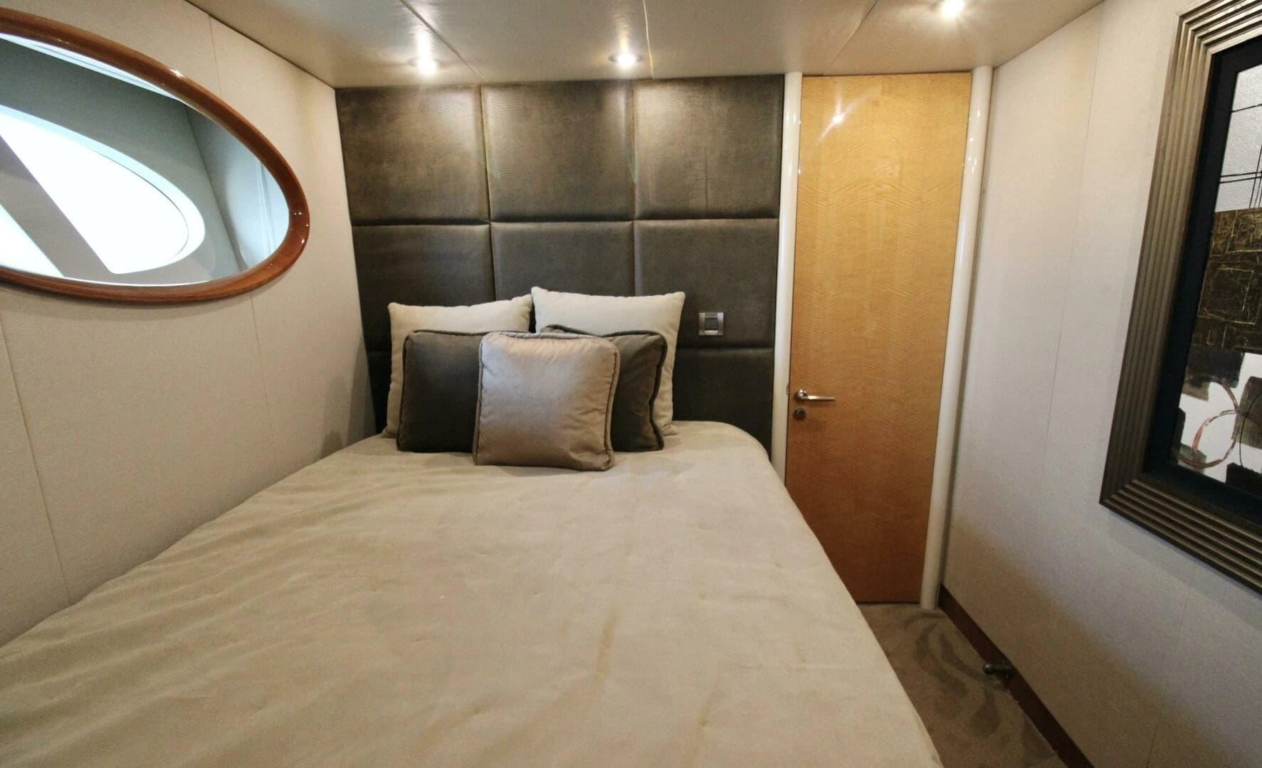 2007 Lazzara Yachts 74 Motor Yacht - Image 62