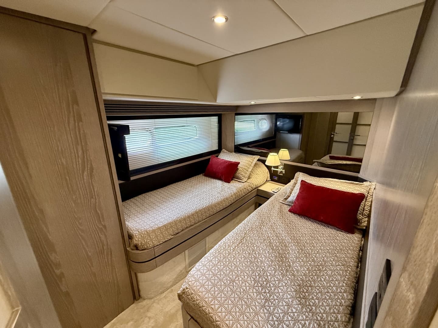 2020 Azimut Magellano 66 - Image 74