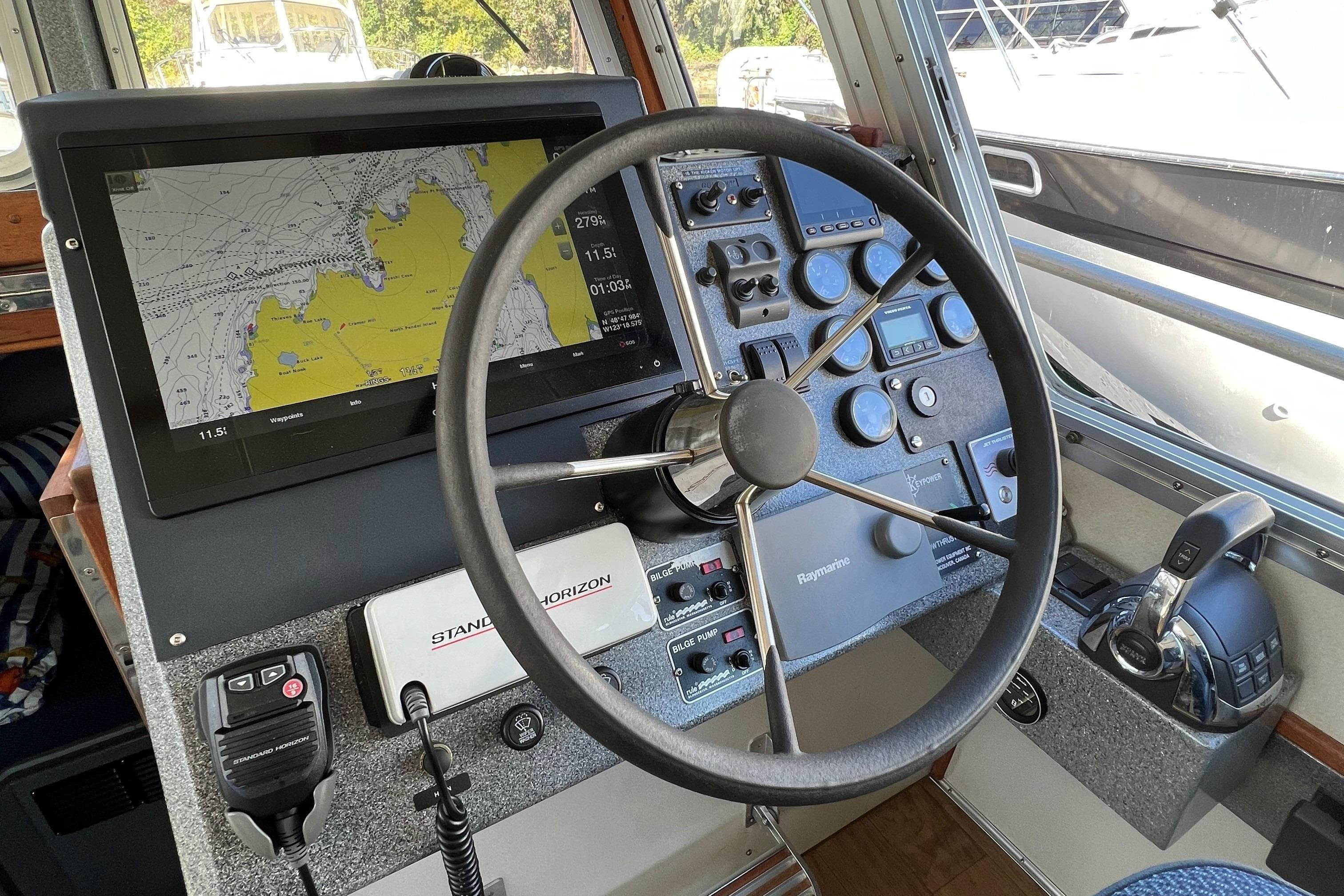 Helm, Instruments and Controls