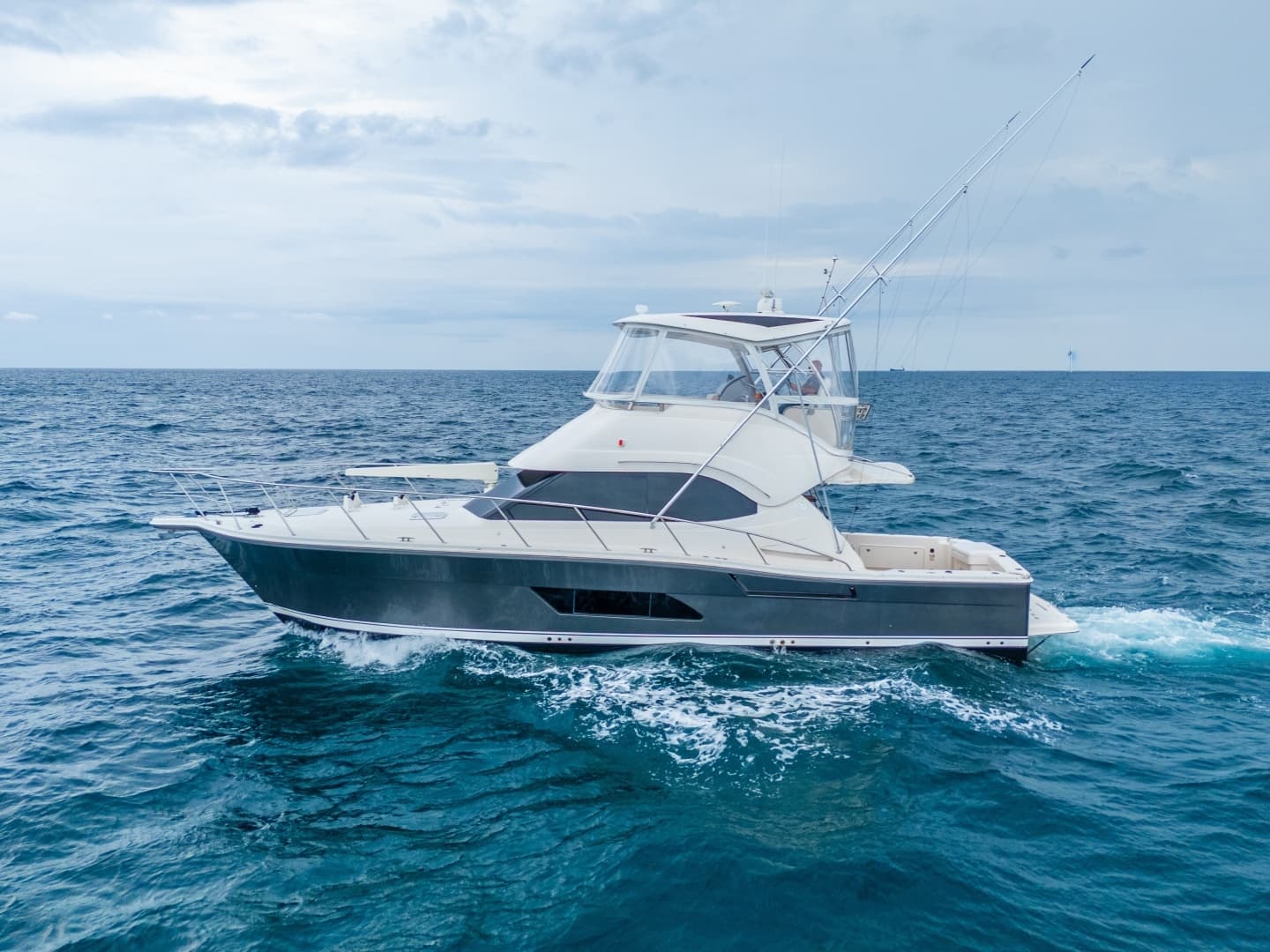 2011 Riviera 43 Open Flybridge - Image 40