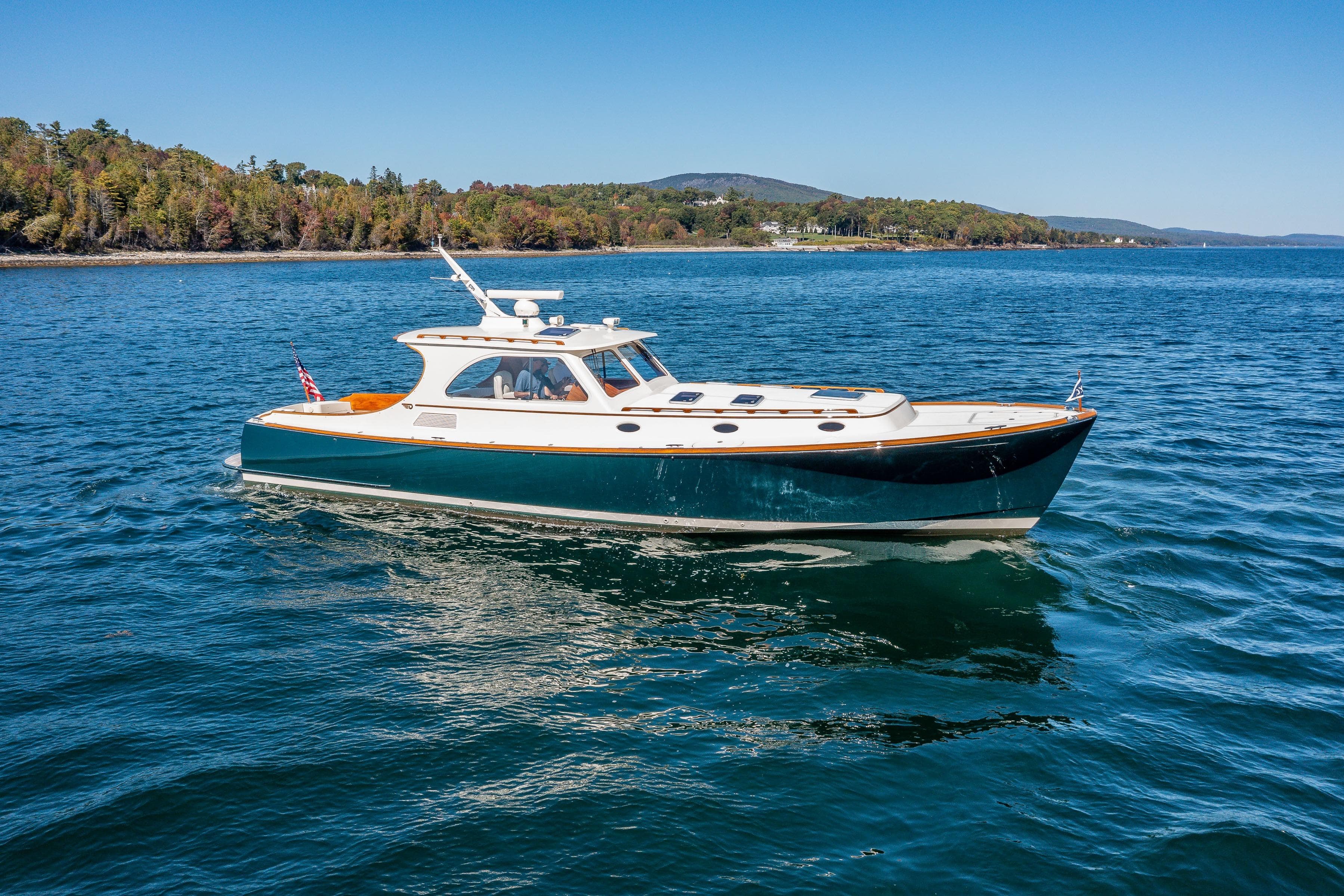 2002 Hinckley Talaria 44