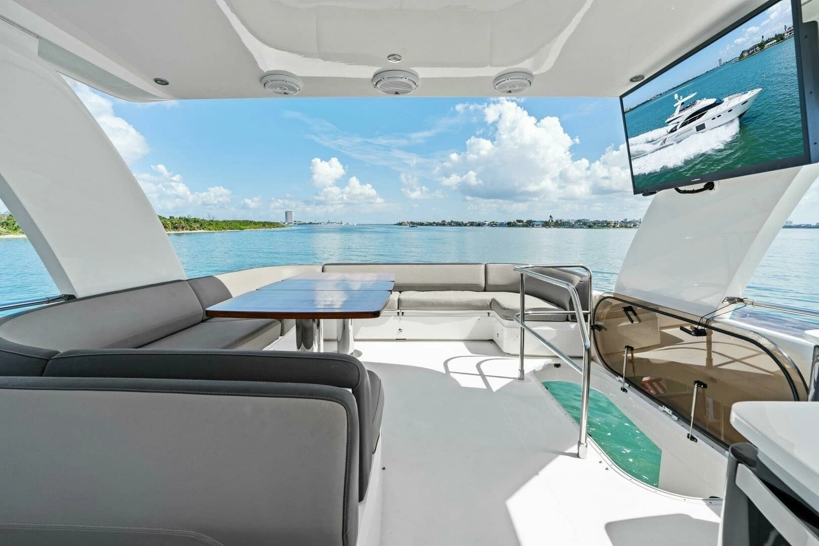 2015 Princess F60 - Image 42