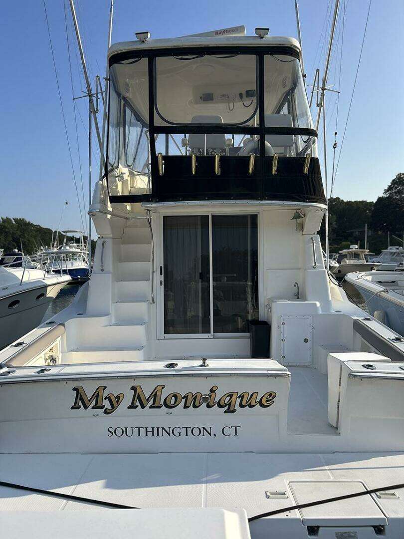 2002 Silverton 42 Convertible - Image 8