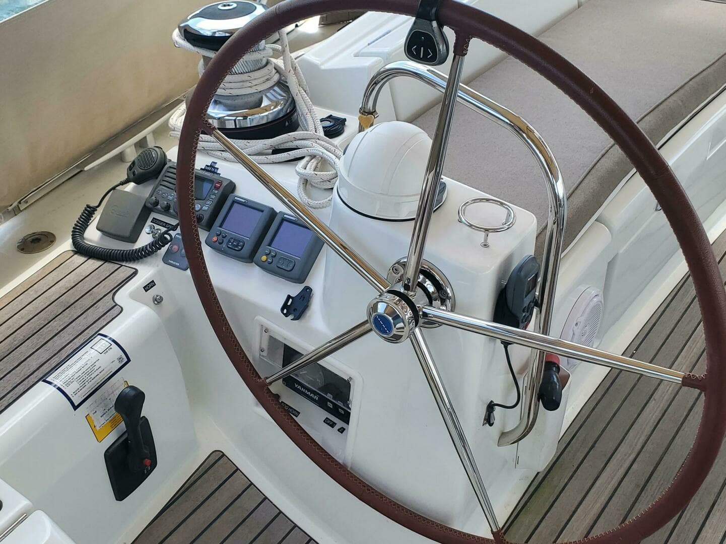 2012 Jeanneau 53 - Image 16