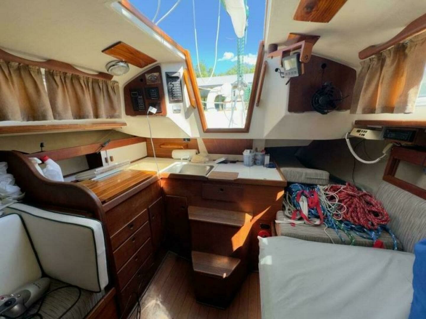 1979 Sabre 28 - Image 11