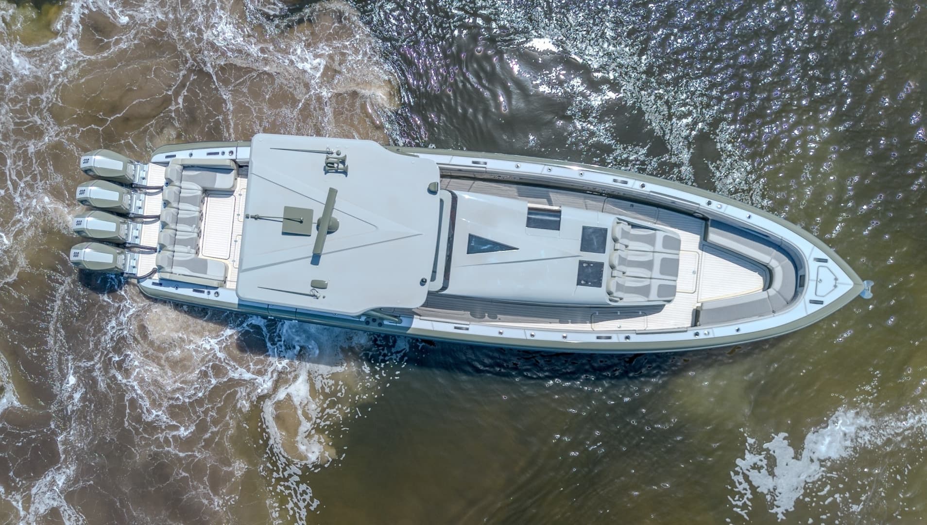2025 Midnight Express 52 Vitesse - Image 10