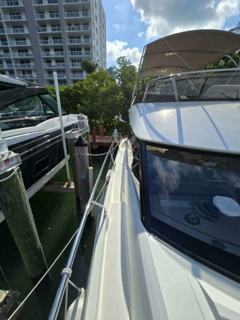 2018 Prestige 460 - Image 4