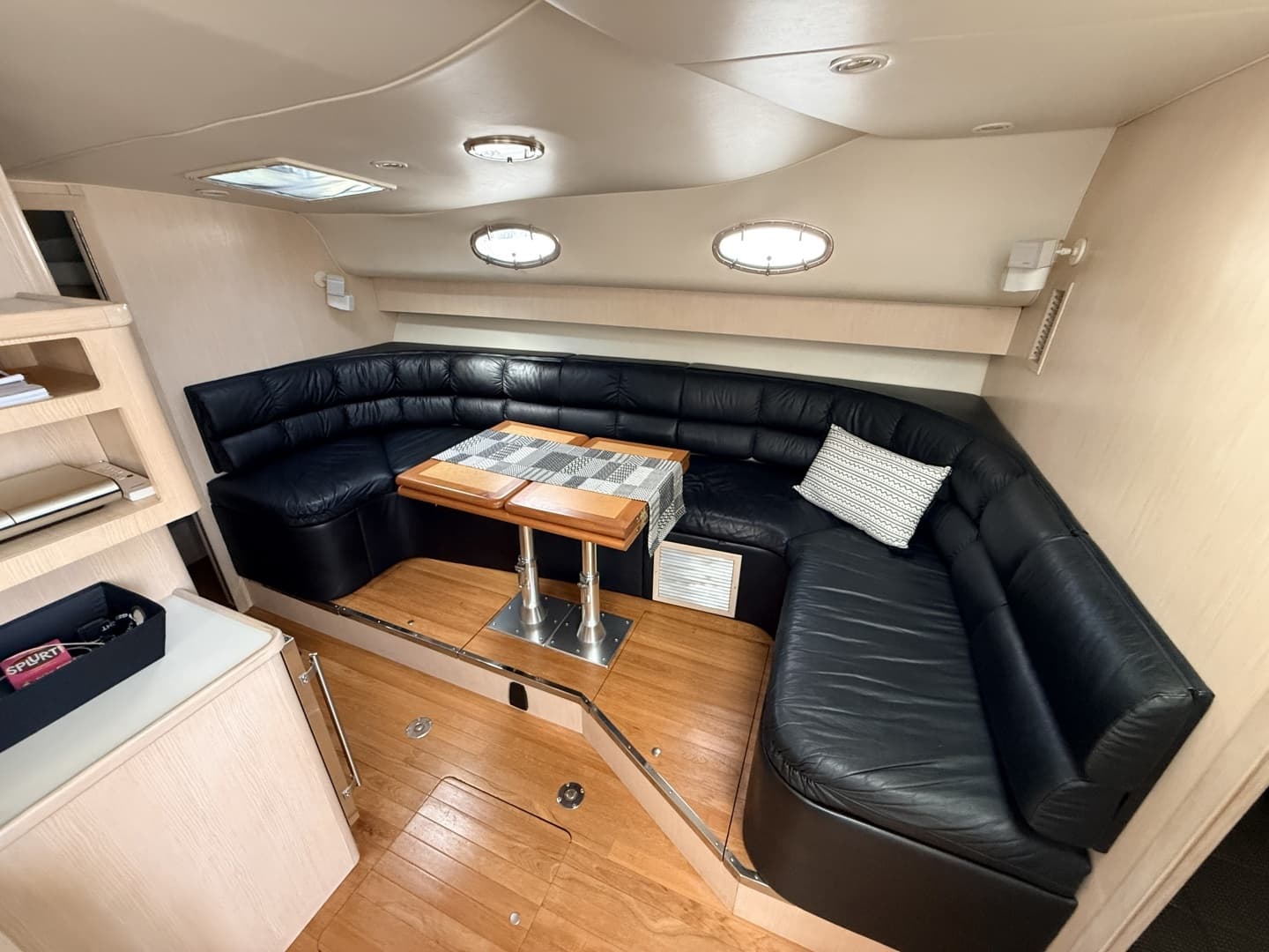 1995 Tiara Yachts 4000 Express - Image 43