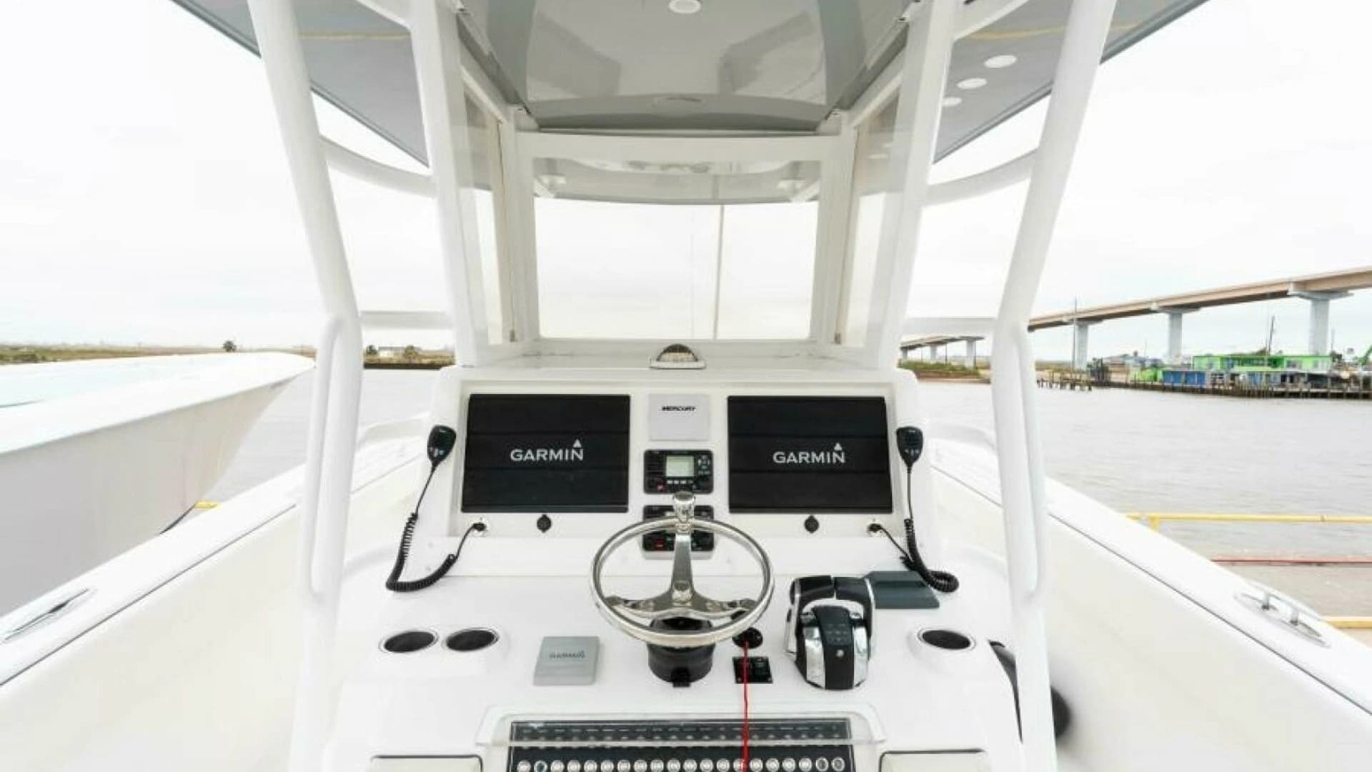 2019 Invincible 39 Open - Image 2