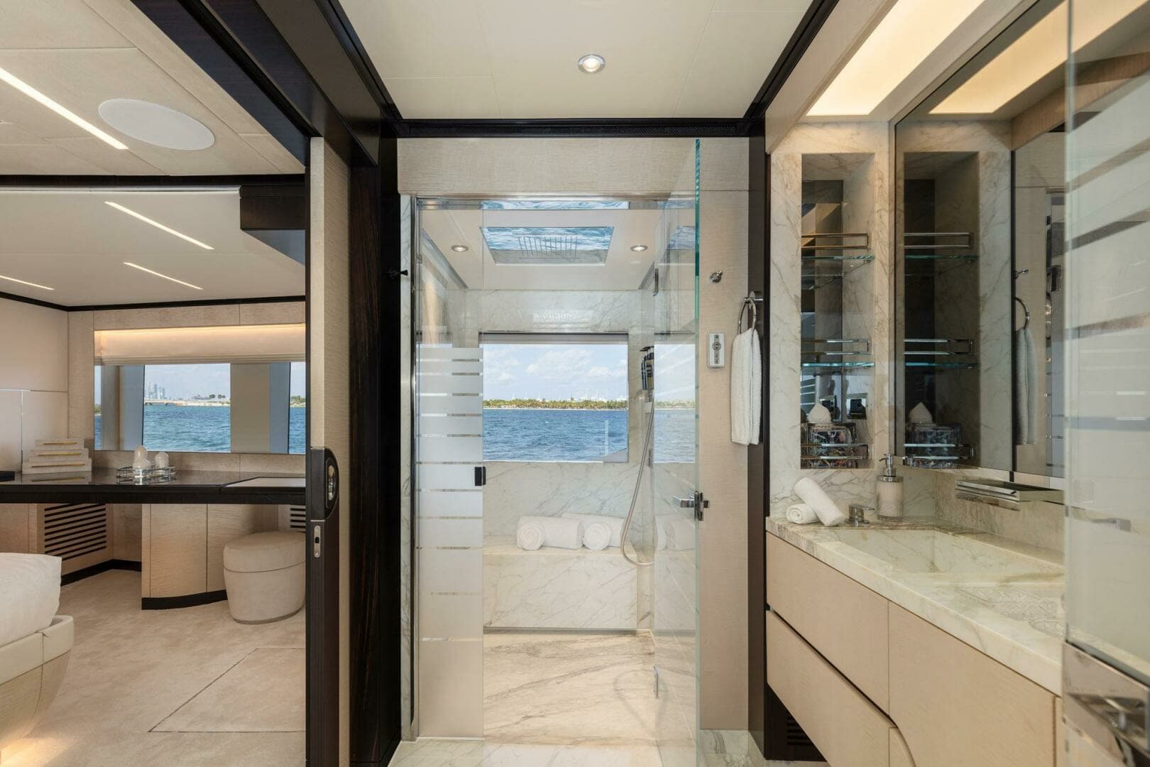 2022 Majesty Yachts 120 - Image 14