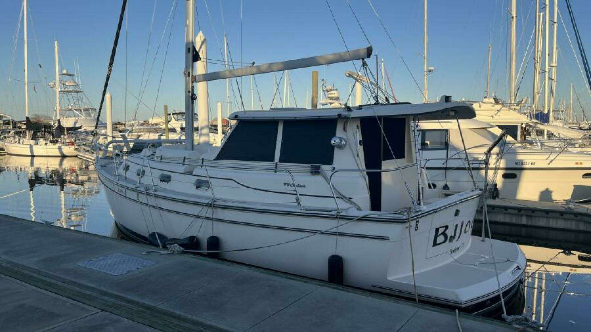 2008 Island Packet SP Cruiser / Motorsailer - Image 2