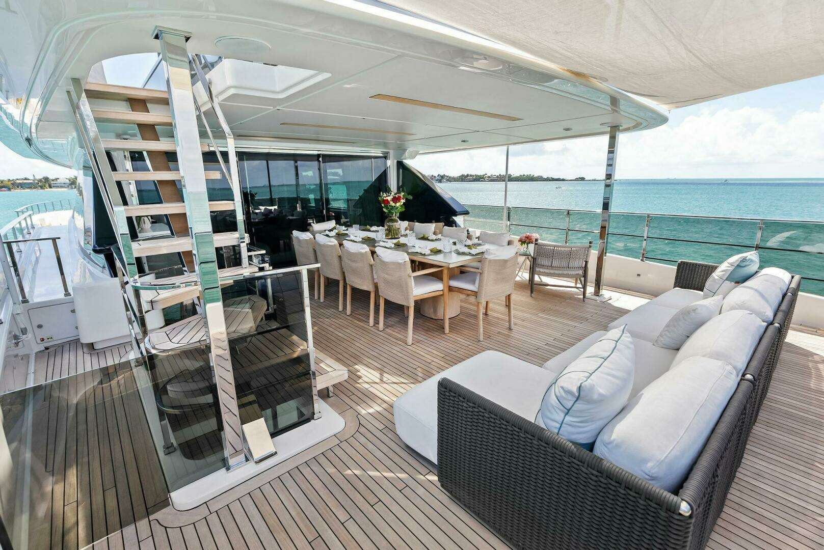 2023 Custom Line 33 Navetta - Image 29
