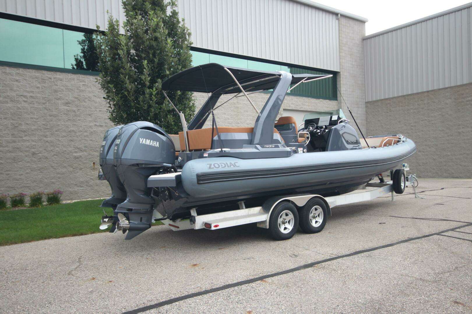 2024 Zodiac Medline 9 NEO - Image 2