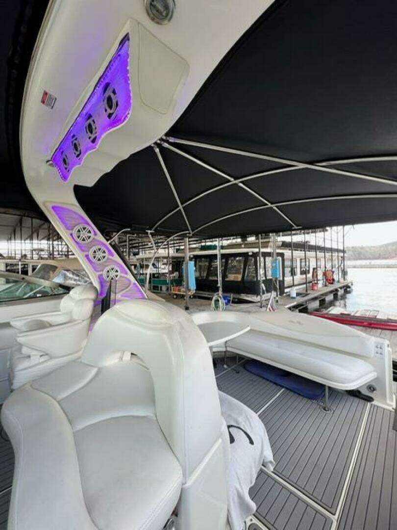 2003 Sea Ray 380 Sundancer - Image 12
