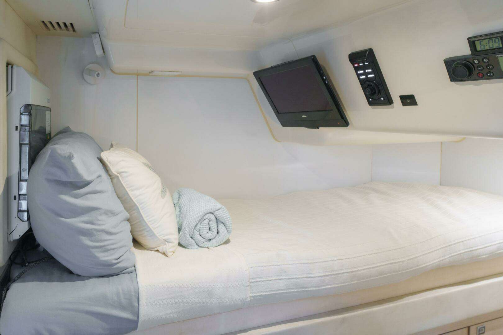 2020 Sirena 64 - Image 49