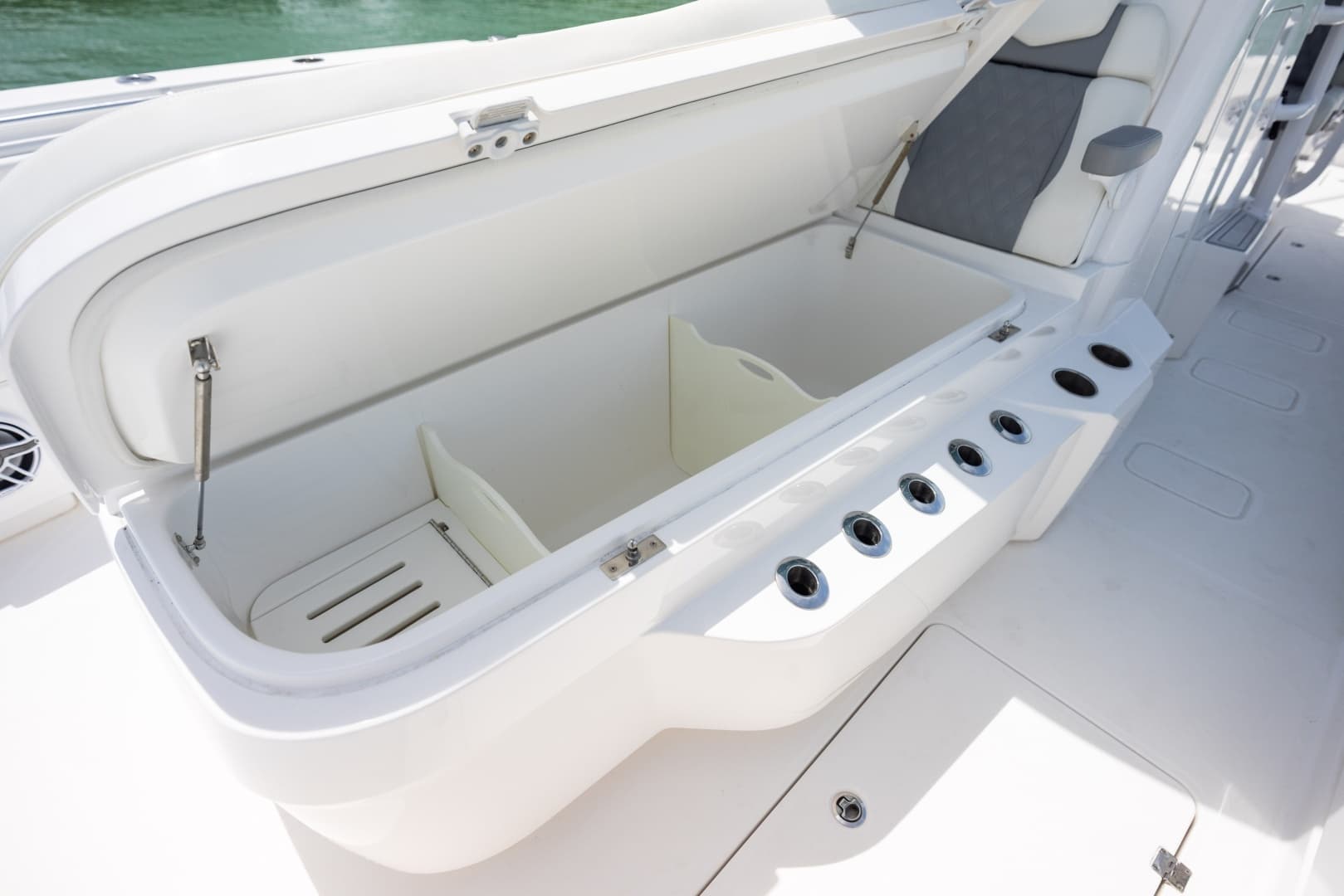 2023 Invincible 37 Catamaran - Image 18