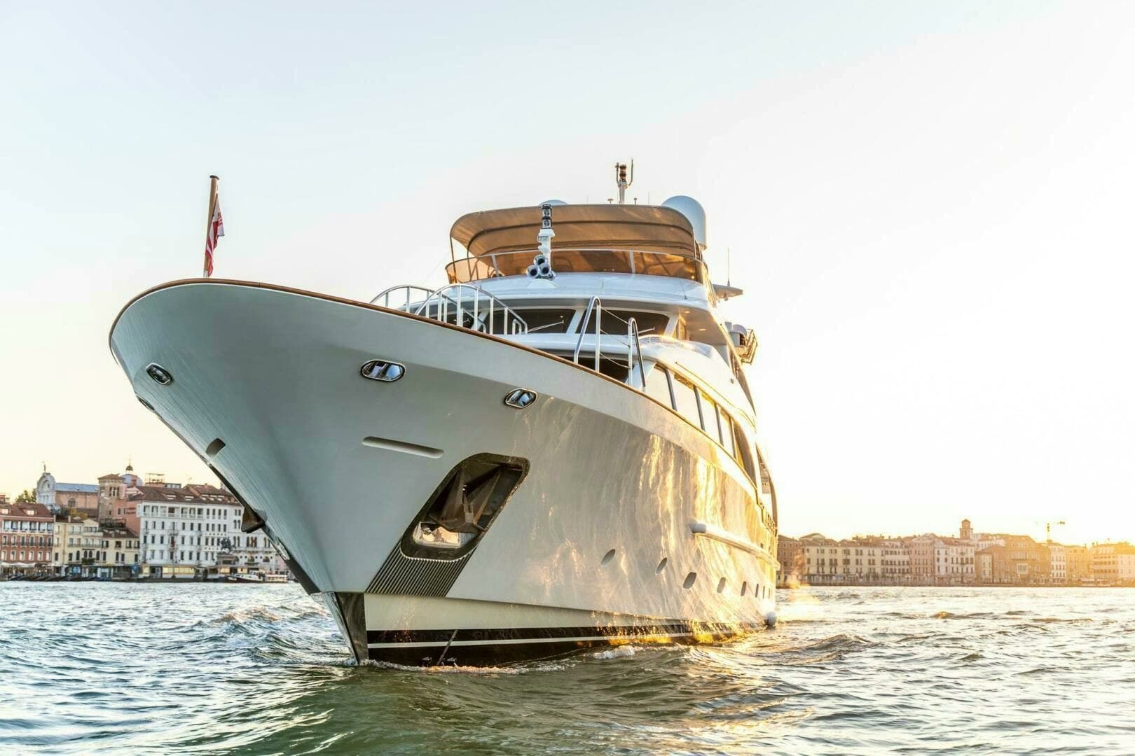 2009 Benetti Benetti Classic 120 - Image 2