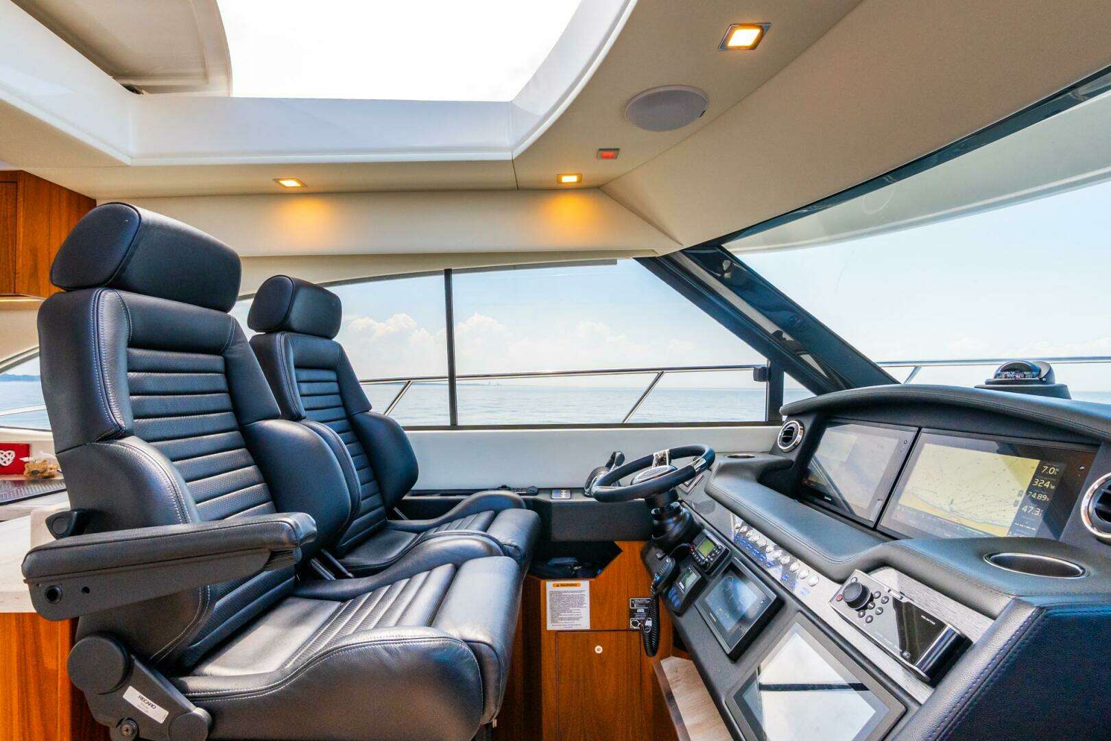 2019 Riviera 4800 Sport Yacht - Image 20
