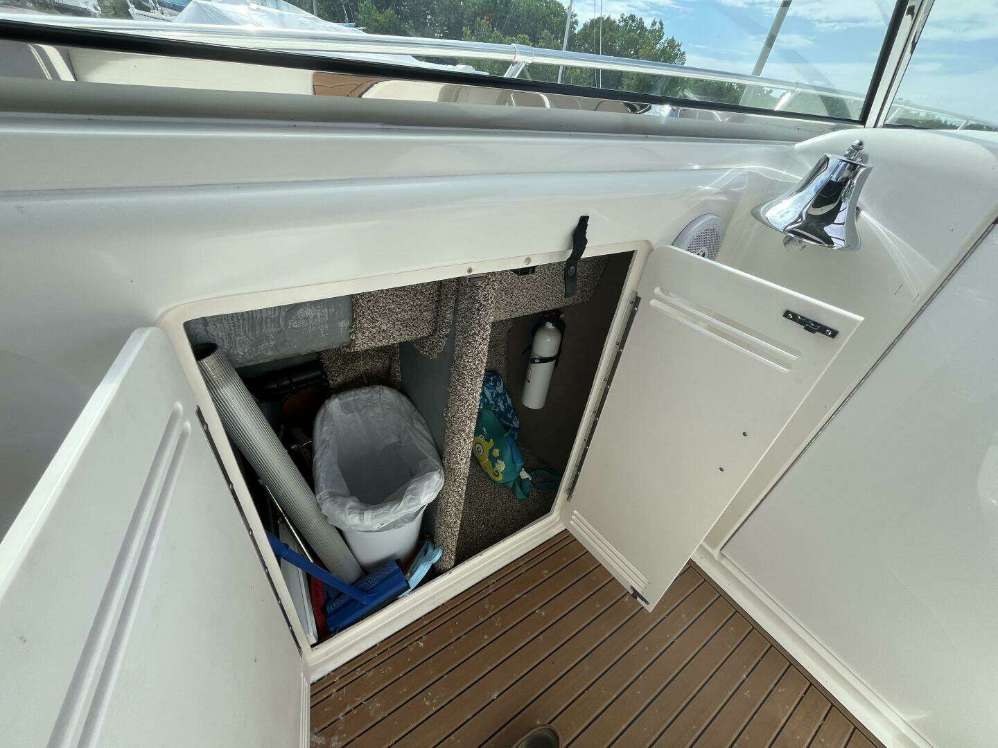 1999 Sea Ray 400 Sundancer - Image 22