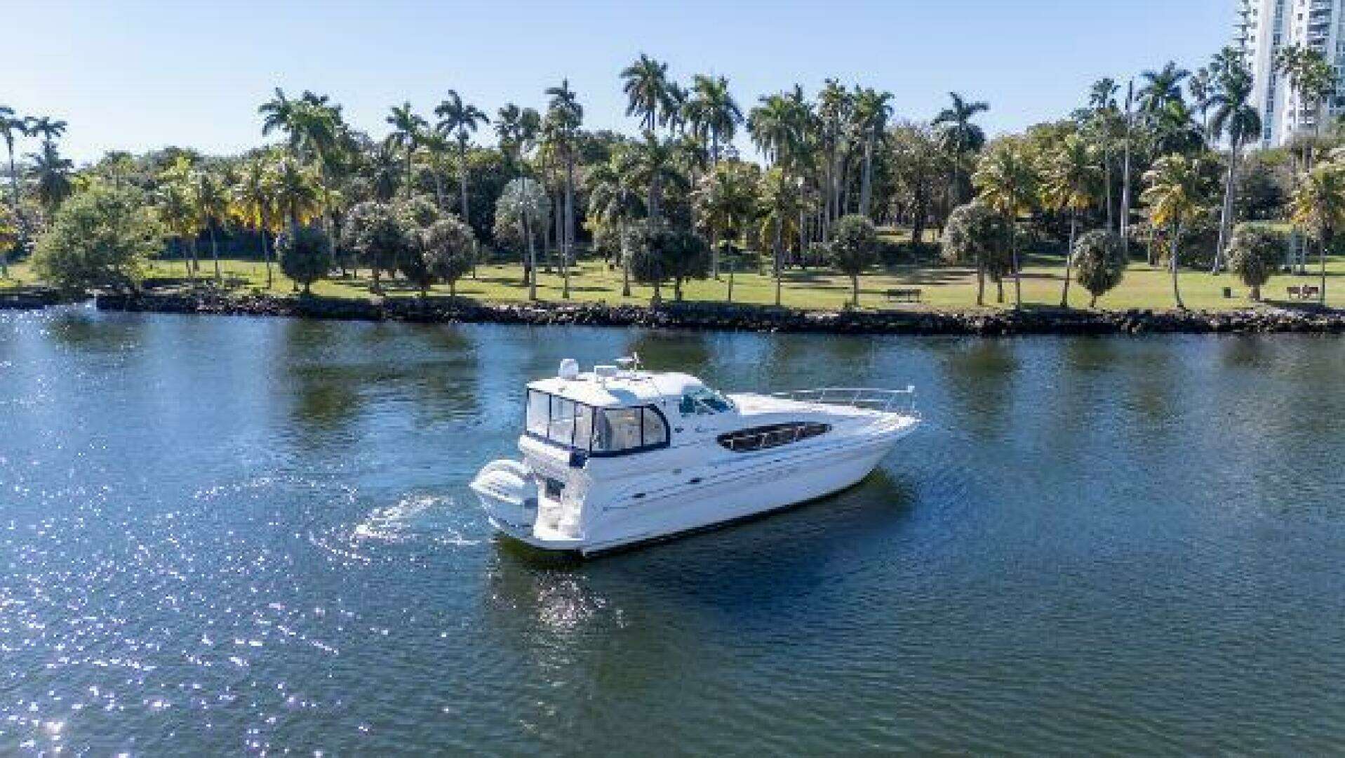 2005 Sea Ray 480 Motor yacht - Image 2