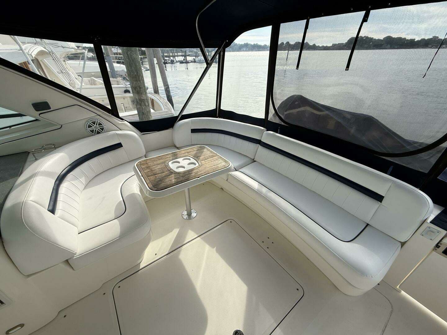 2006 Sea Ray 48 Sundancer - Image 12