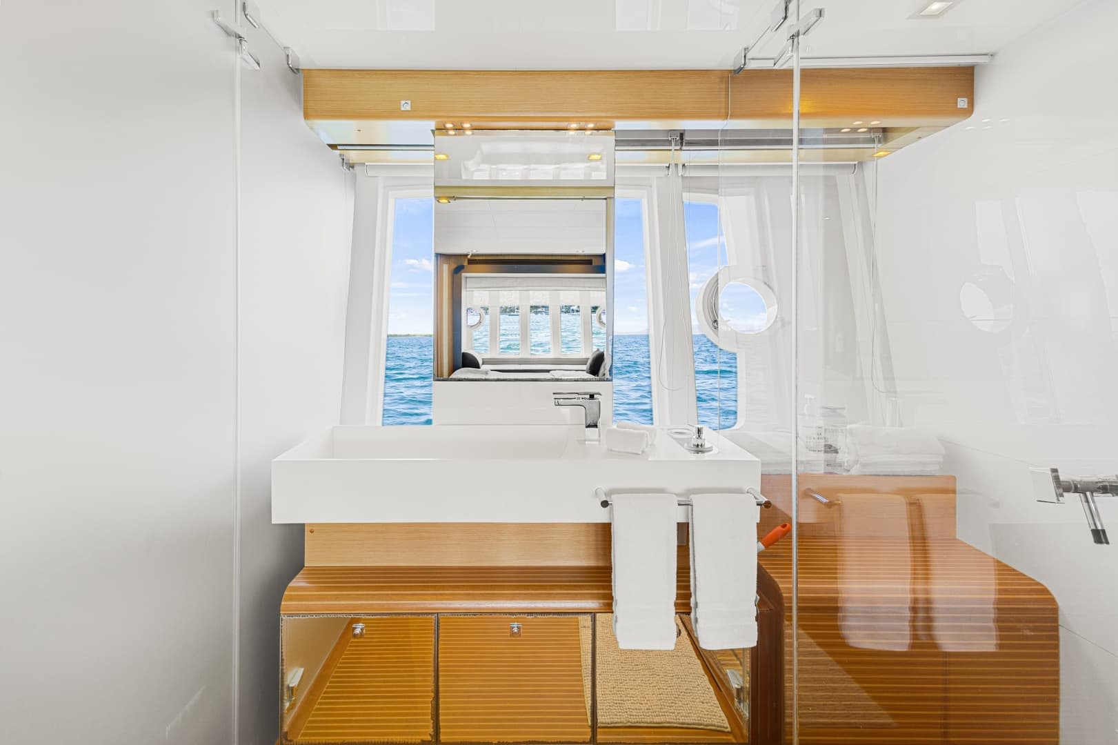 2013 Ferretti Yachts F800 - Image 48
