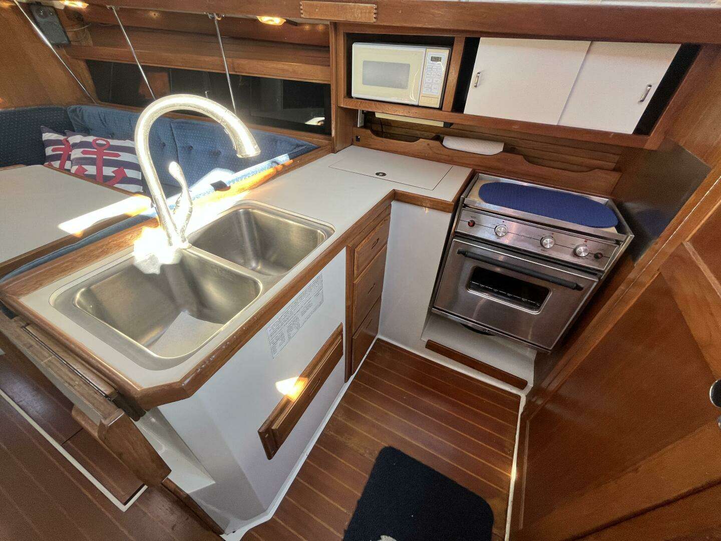 1992 Catalina — - Image 50