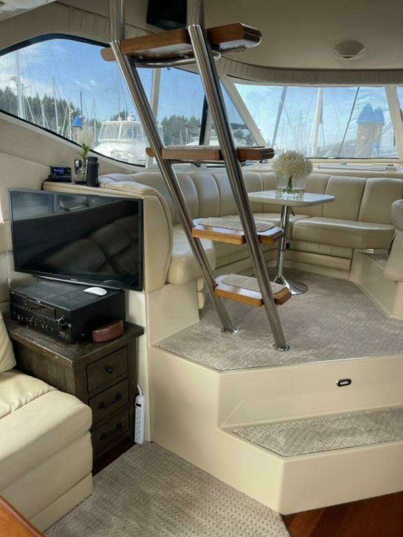 2001 Cruisers Yachts 5000 Pilothouse - Image 21