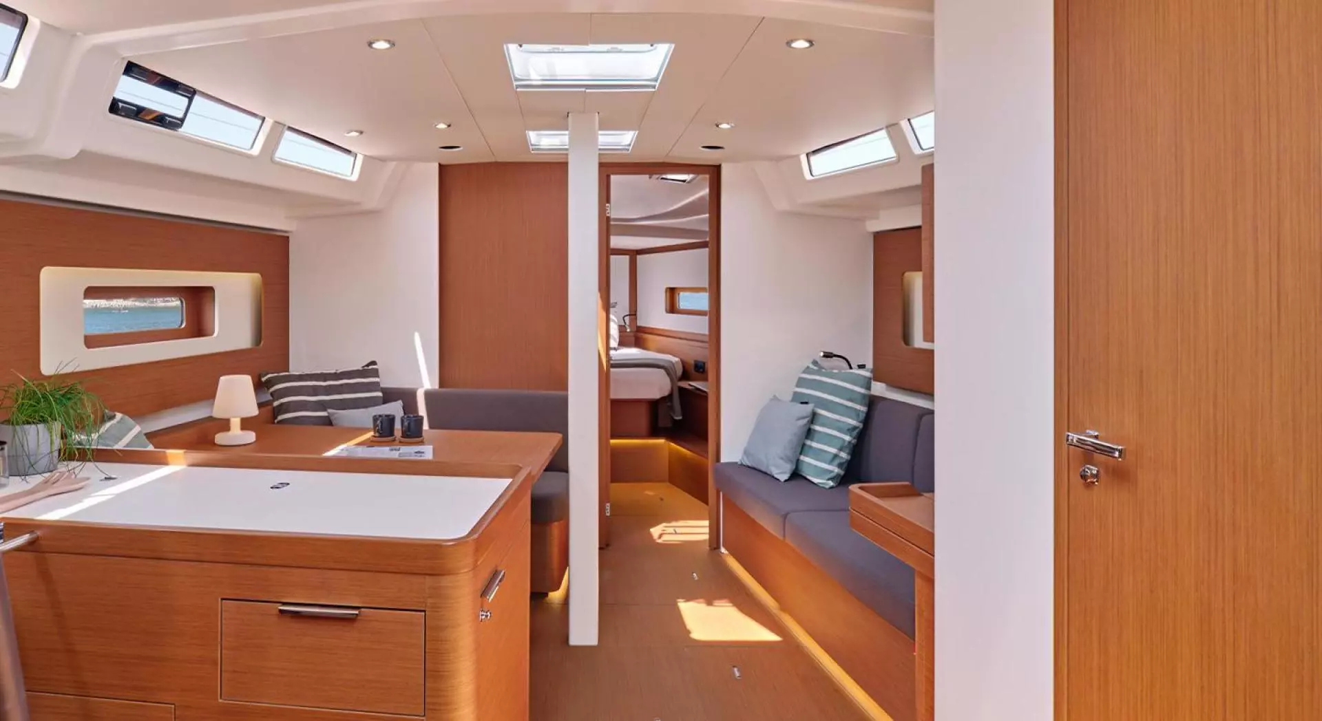 2026 Beneteau First 44 PERFORMANCE - Image 30