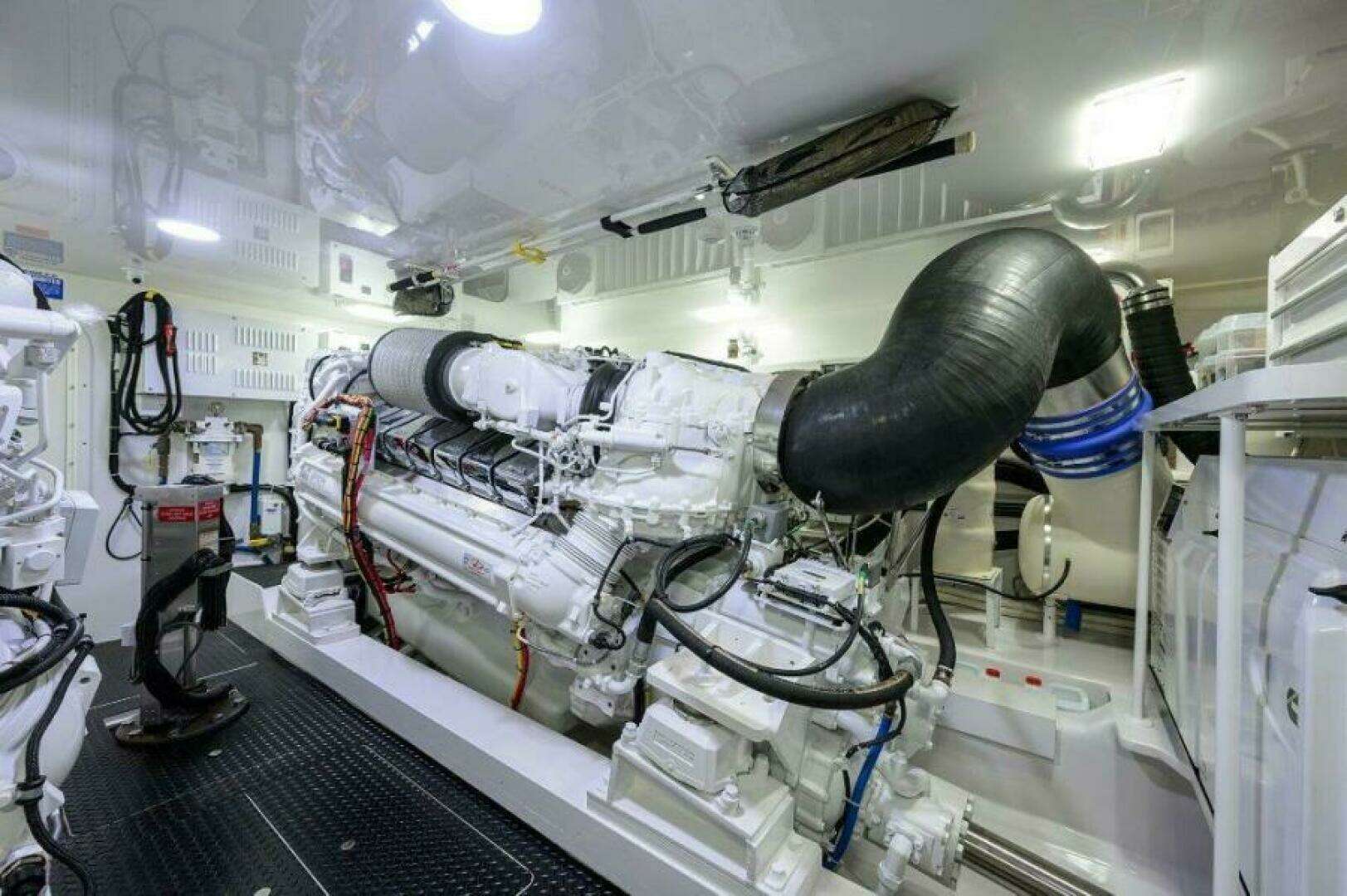 2020 Viking 72 Convertible - Image 46