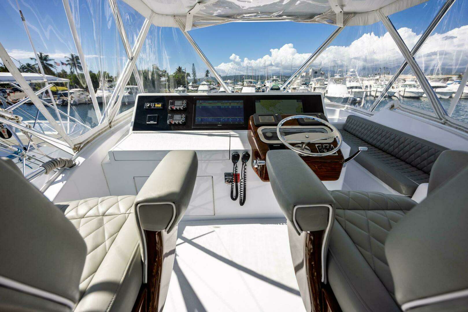 2005 Hatteras 50 Convertible - Image 70