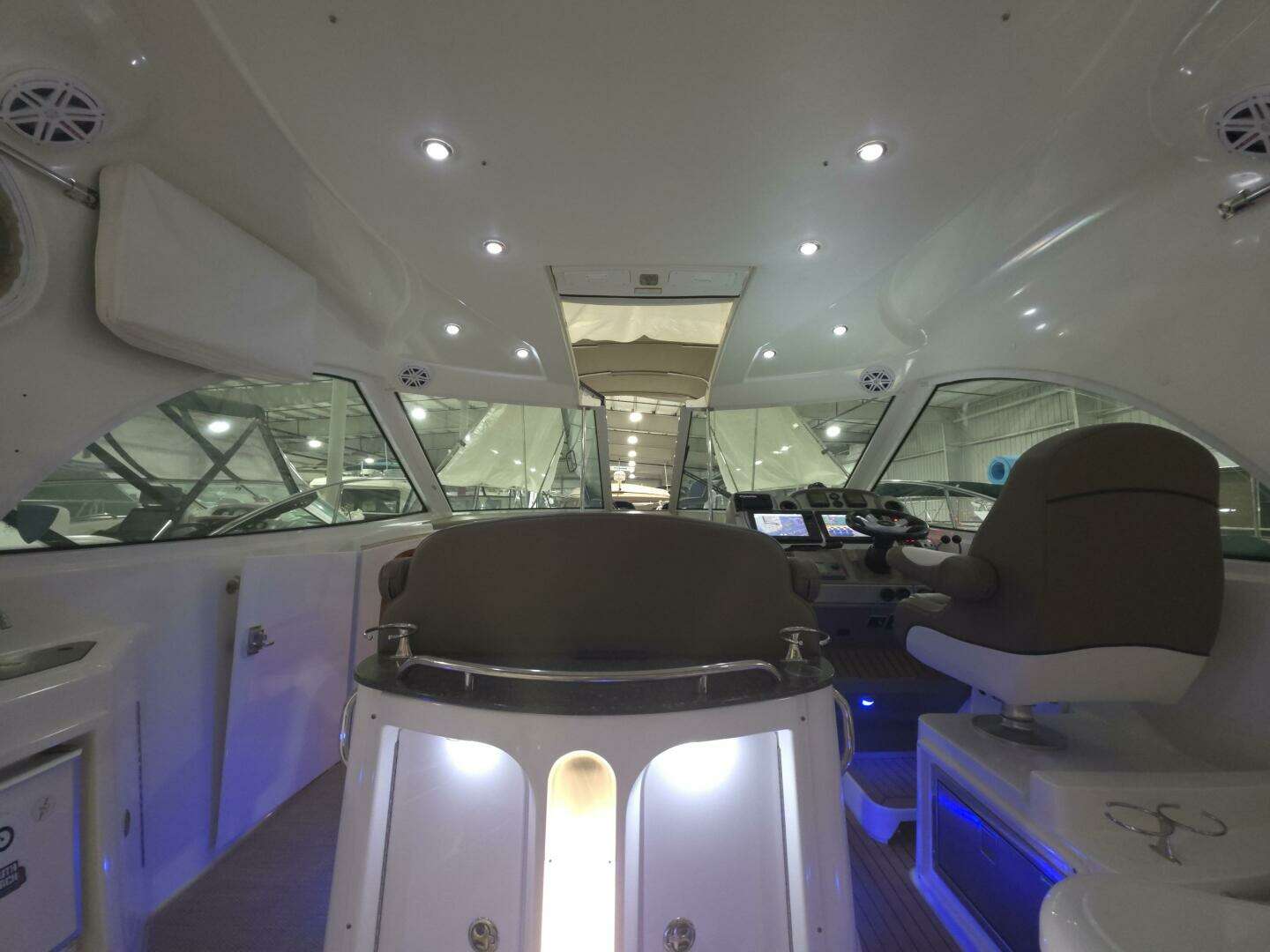 2008 Cruisers Yachts — - Image 37