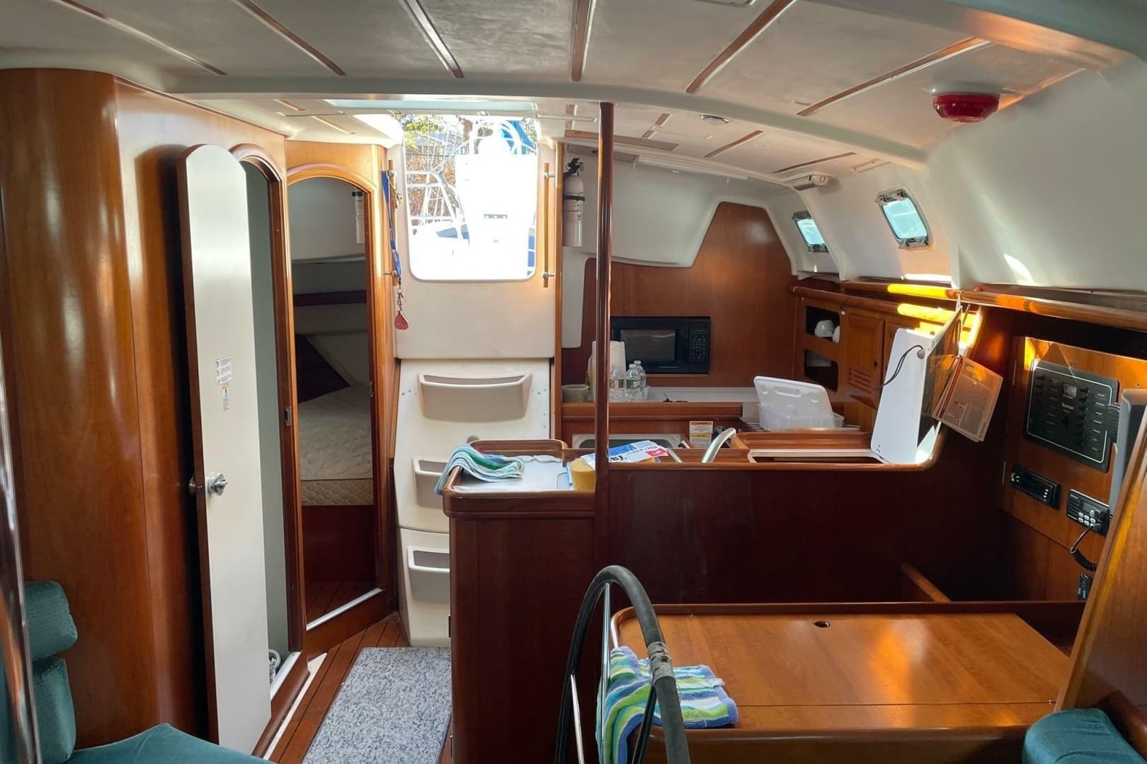 2000 Beneteau Oceanis 361 - Image 6