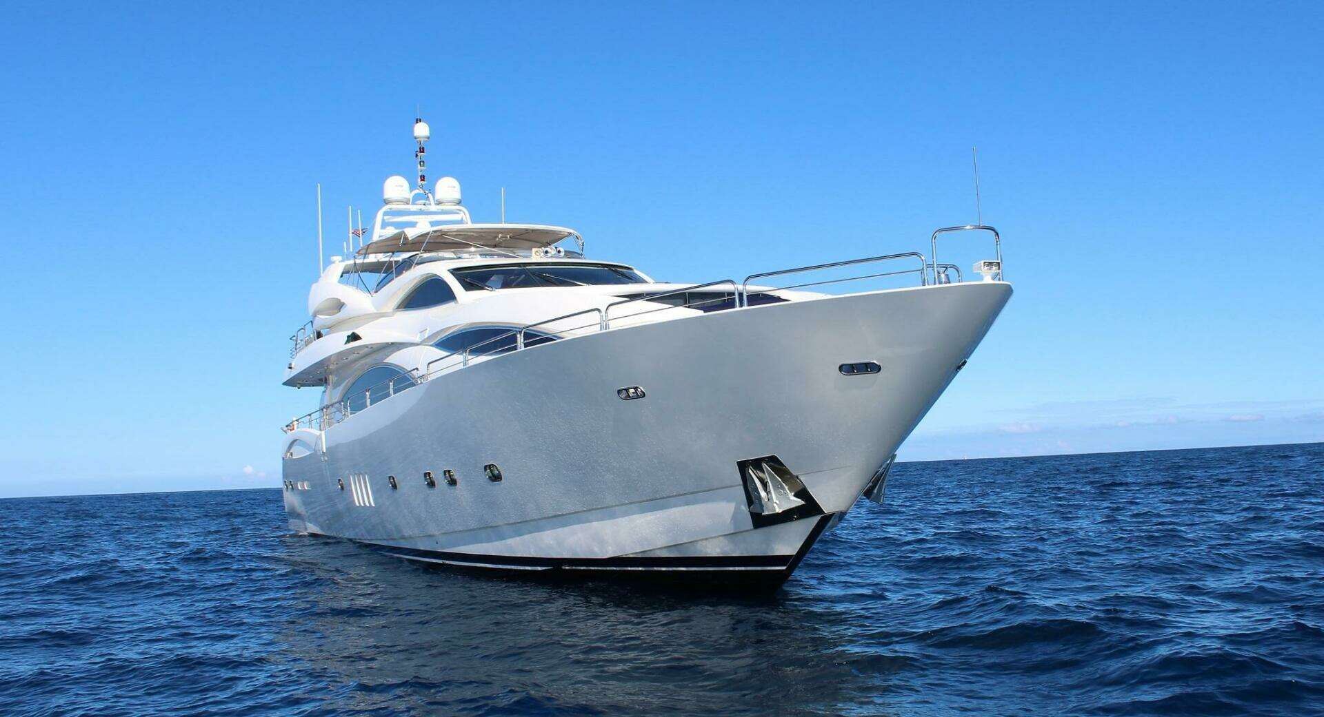 2002 Sunseeker Manhattan - Image 2