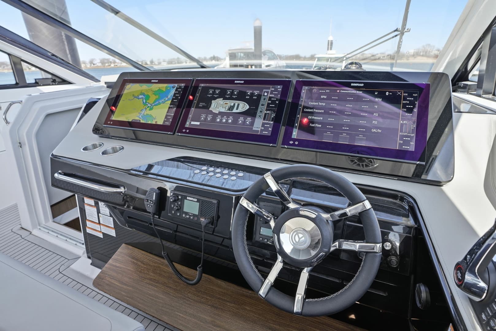 2026 Cruisers Yachts 50GLS OB - Image 33