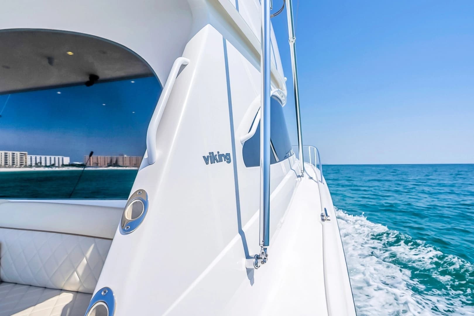 2021 Viking 48 Convertible - Image 43